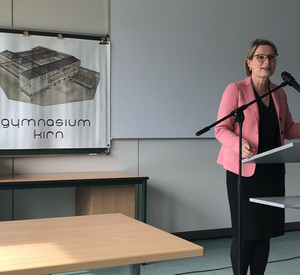 Bildungsministerin Dr. Stefanie Hubig spricht bei der Auftaktveranstaltung der zweiten Phase von "Lernen macht Schule (LemaS)". Foto: Bildungsministerium.