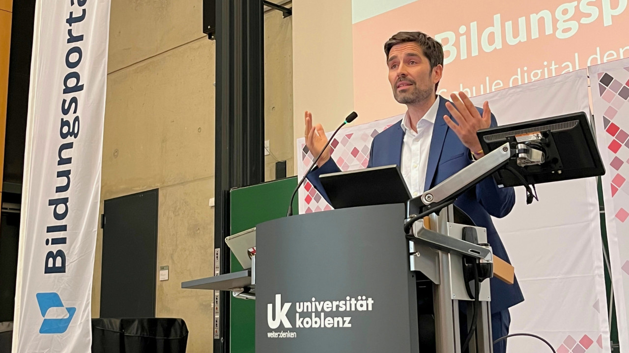 Bildungsminister Sven Teuber