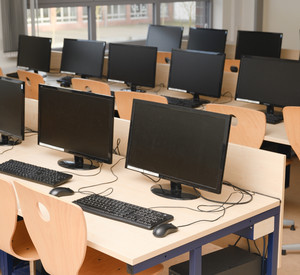 slider 16:9 - 4 Computerraum in einer Schule